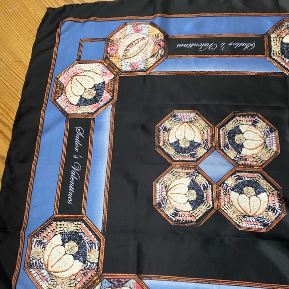 Rivetz of Boston 100% Silk Handmade Scarf Sailor’s Valentine 30” EUC - Picture 5 of 9
